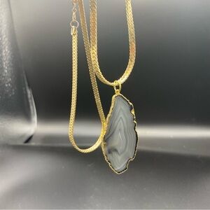 Agate Quartz Gold trimmed slice of marbleized agate gold vintage chain